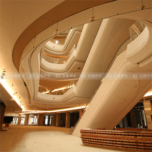 GRG曲面造型商超攔河