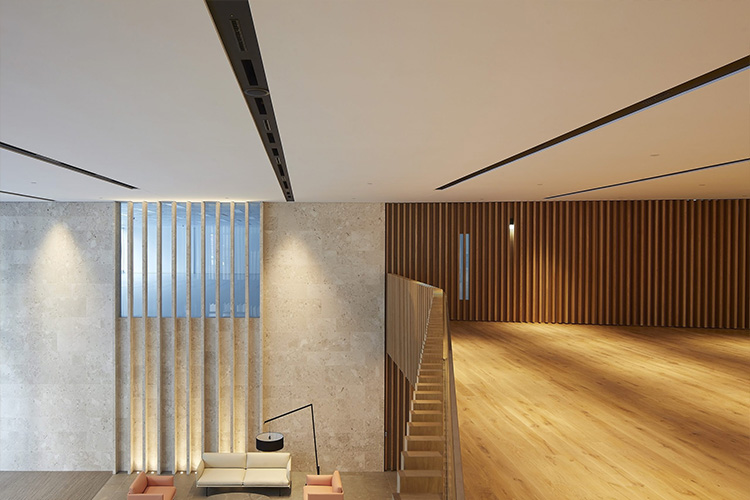 無縫吸聲微粒系統：酒店大堂的靜謐守護者