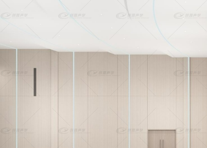 弧形梯狀微粒吸聲板吊頂：打造高效與美學(xué)并重的指揮中心