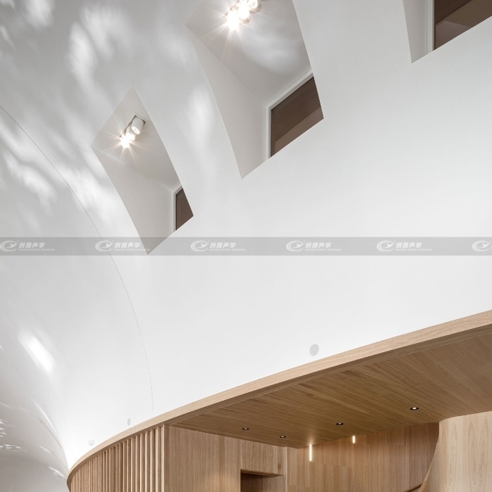 博物館安裝FDA弧形吸音板改善休息區的聲學環境